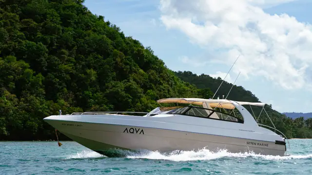 AQVA 37 — under way