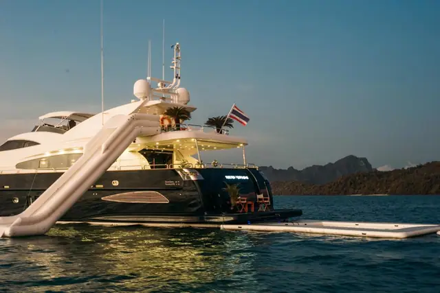 Astondoa 102ft - 5