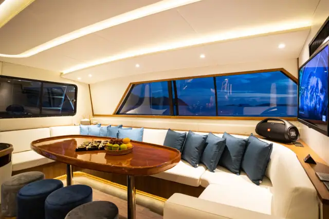 Bertram 50ft - 6