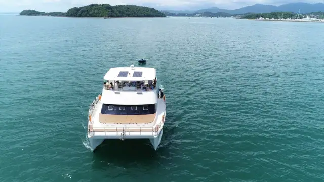 Fortuna 55 — in a bay