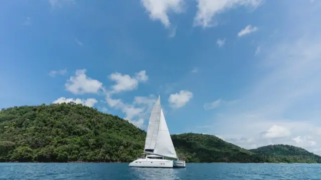 Fountaine Pajot 40 Coco — in a bay