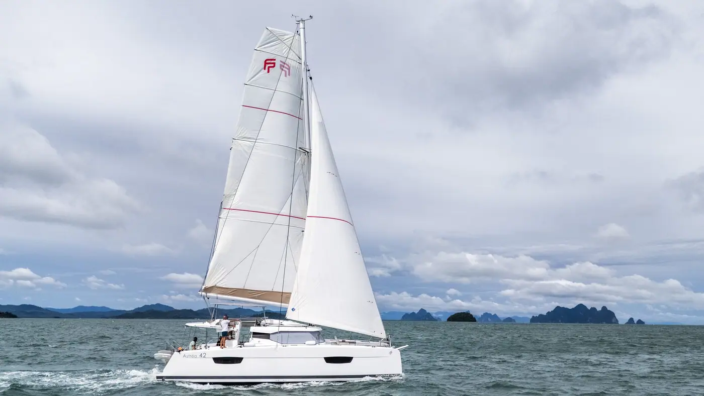 Fountaine Pajot Astrea 42 — under sail