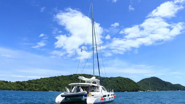 Leopard 47 Myra — at an island