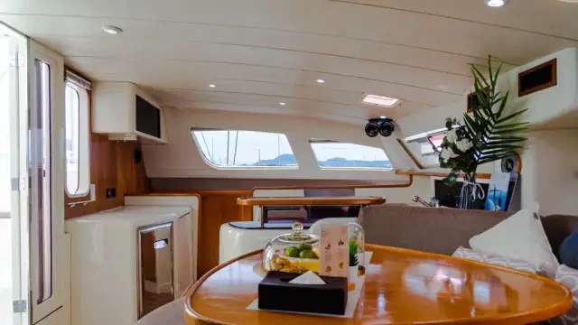 Leopard 47 Summer S — view from the saloon