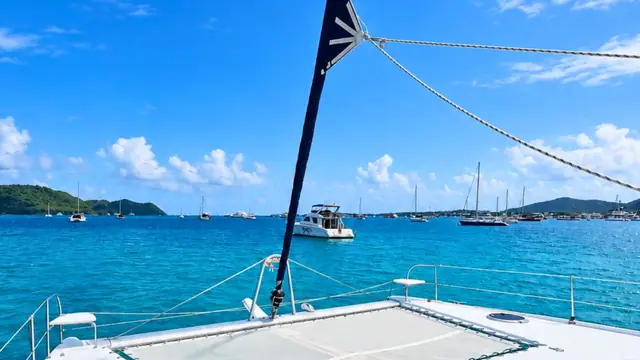 Leopard 48 Summer V — bow