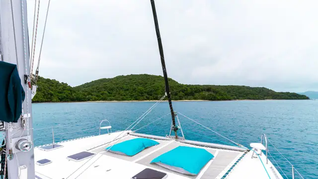 Nautitech 47 Pepper — bow