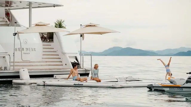Westport 130 Sea Bear — floating pool